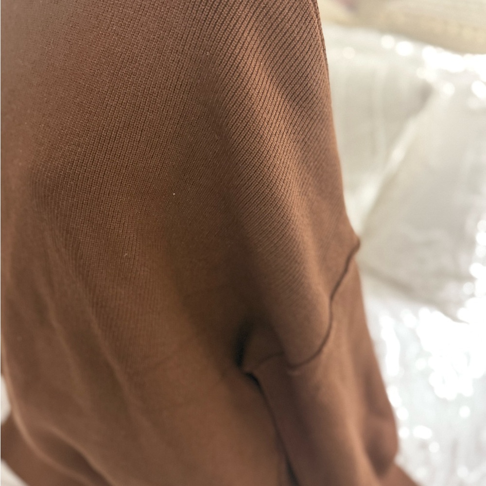 Elegant Brown Crew Neck Sweater - Picture 13 of 13